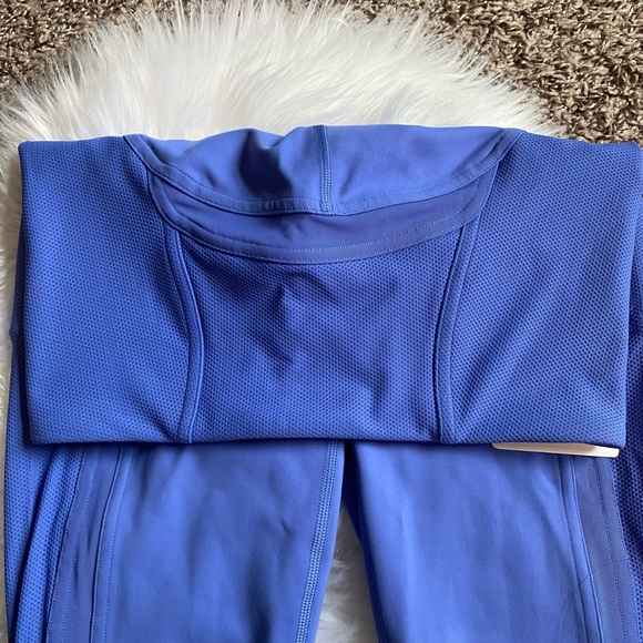 Lululemon Everlux and Mesh Super-High-Rise Tight 25" Size 6 Wild Indigo WLIN - Picture 5 of 5